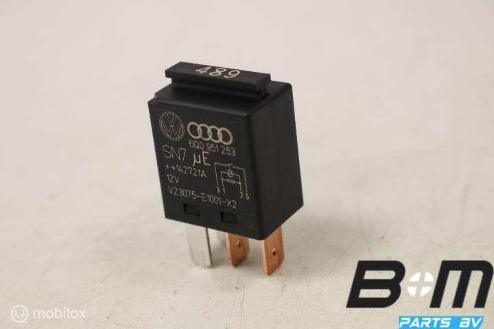 Contact relais remlicht VW Passat B7 Variant, Gebruikt