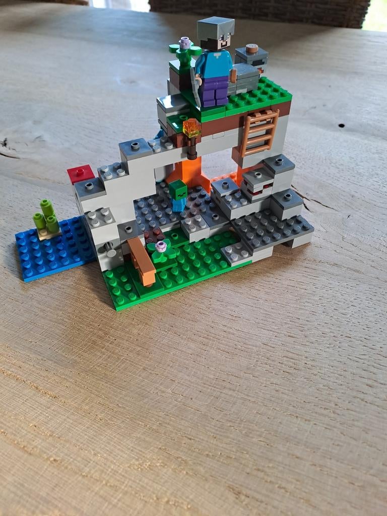 Lego minecraft 21141 the cave of the zombie, Enlèvement