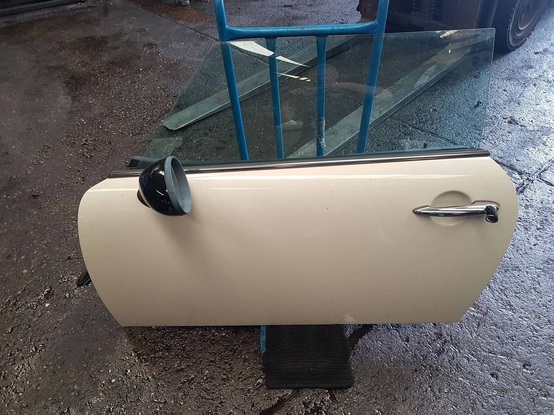 MINI COOPER PORTIER LINKS VOOR BJ 2005, Gebruikt, -, Deur, -