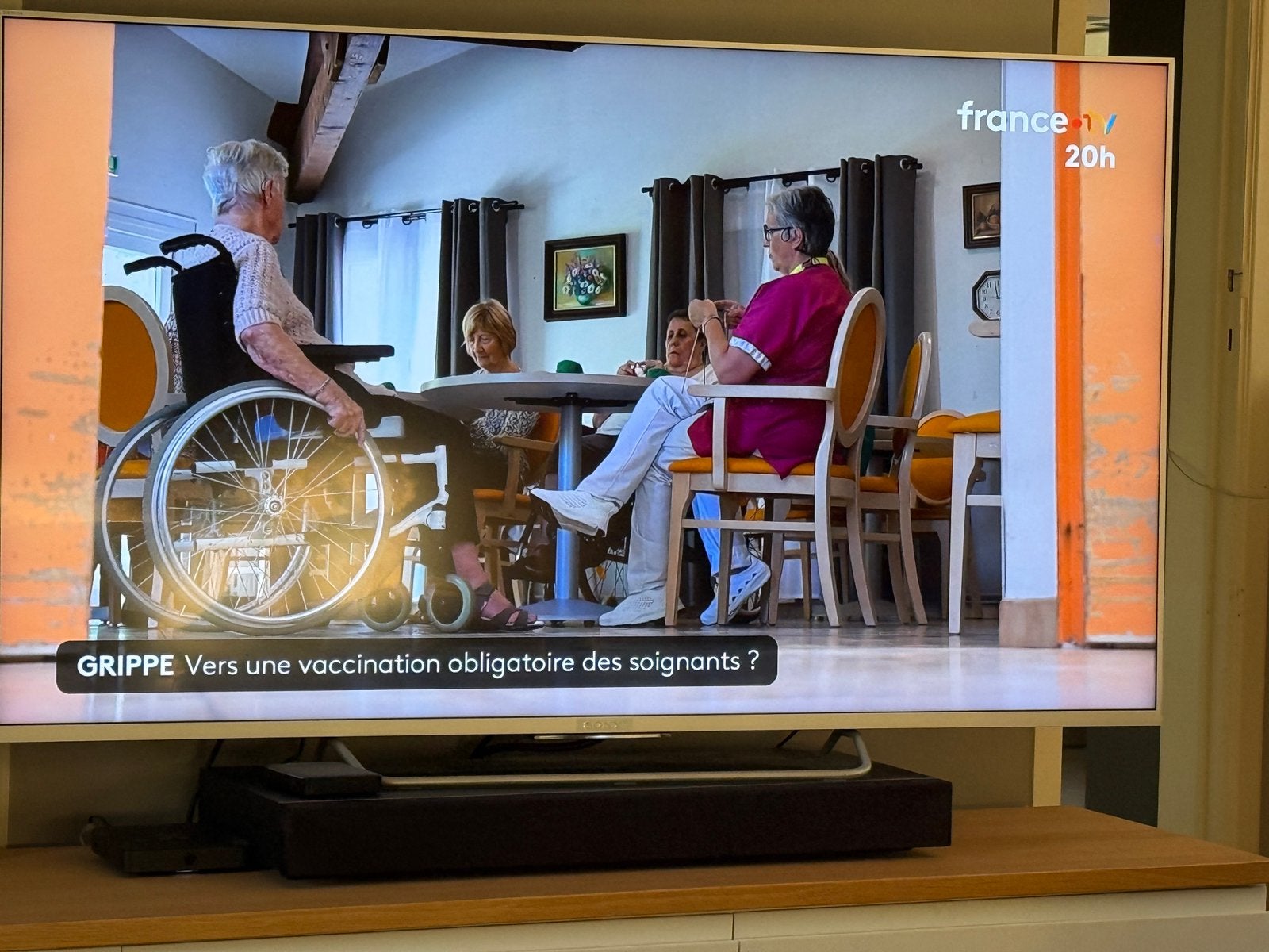 Television SONY KDL 55 Direct Bravia, TV, Hi-fi & Vidéo, Enlèvement, Comme neuf, Sony
