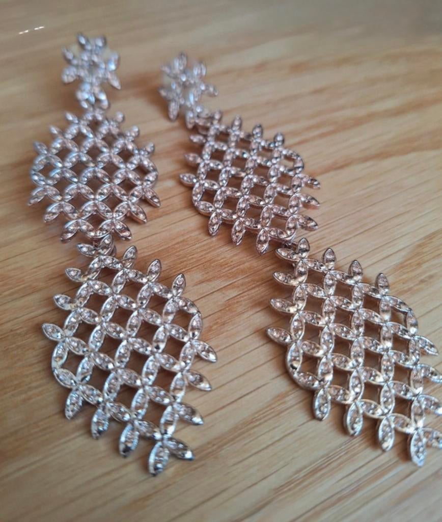 Boucles d’oreilles couleur or rose  –, Bijoux, Sacs & Beauté, Boucles d'oreilles, Comme neuf, Or, Or, Enlèvement ou Envoi