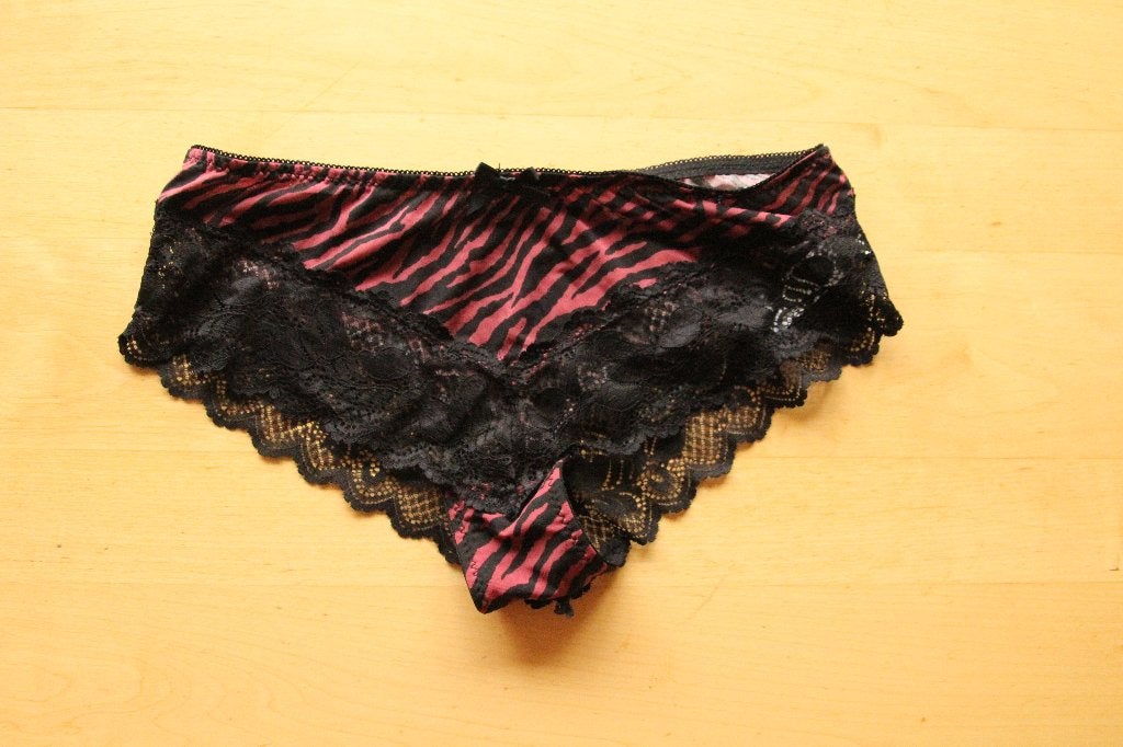 NIEUWE bordeauxrode slip tijgerprint maat M, Kleding | Dames, Verzenden, Rood, Slip