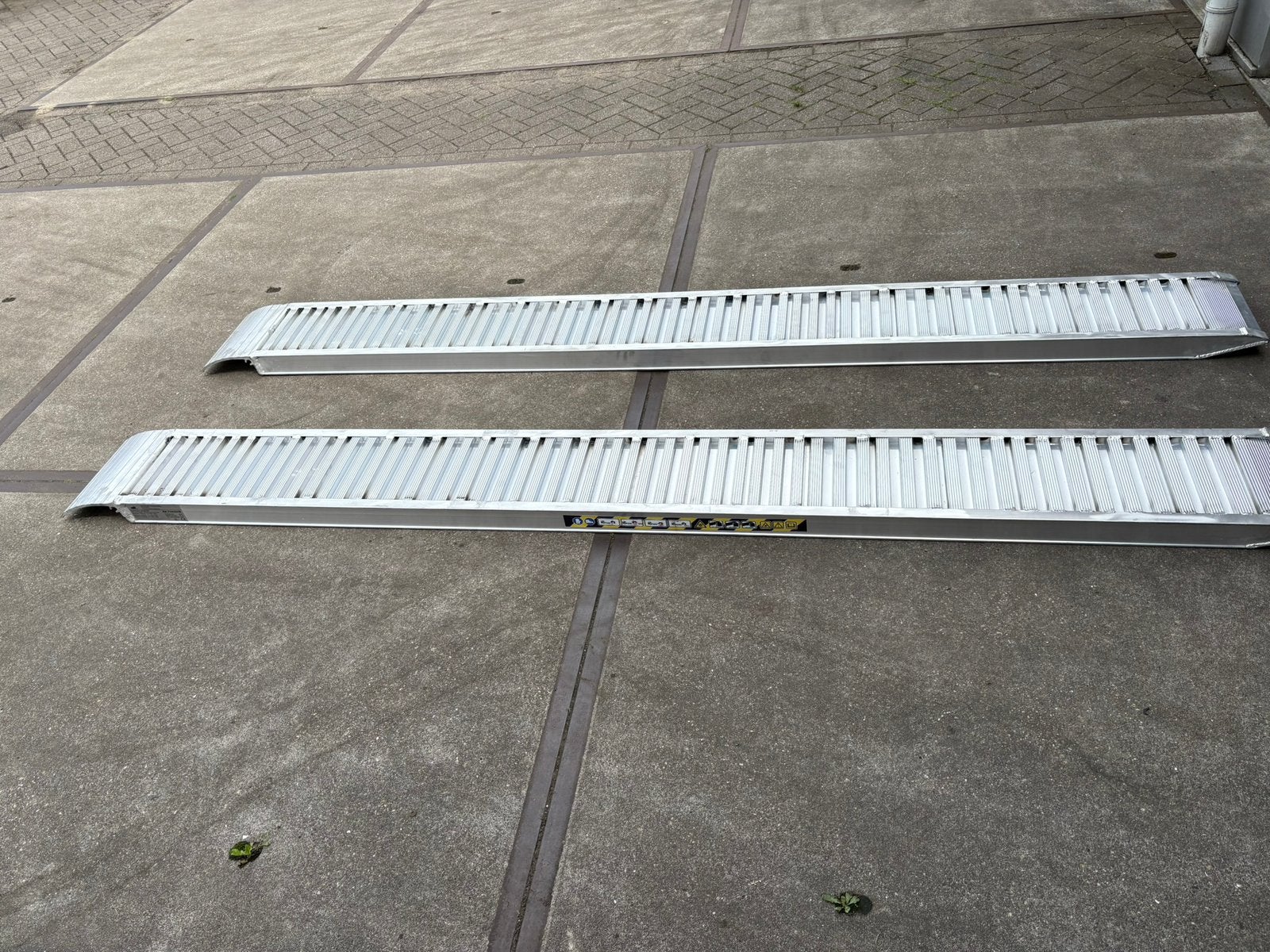 Nieuwe aluminium oprijplaten 240x30 3550kg per set rijplaten, Enlèvement, Neuf
