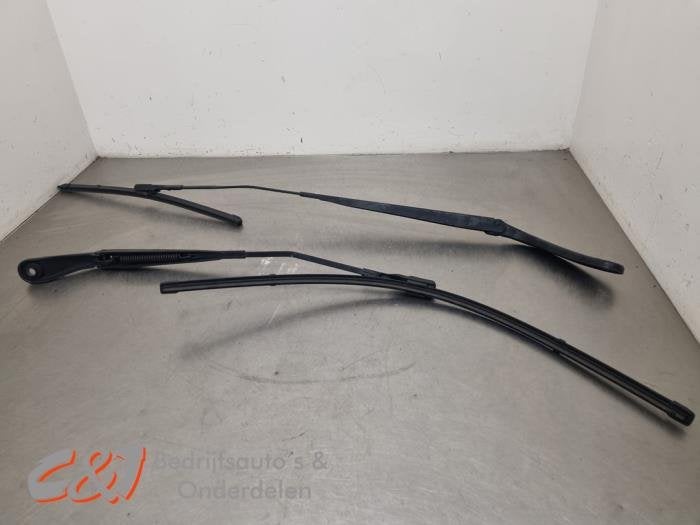 Ruitenwisserarm set van een Mercedes Vito, Gebruikt, -, Ophalen of Verzenden, -
