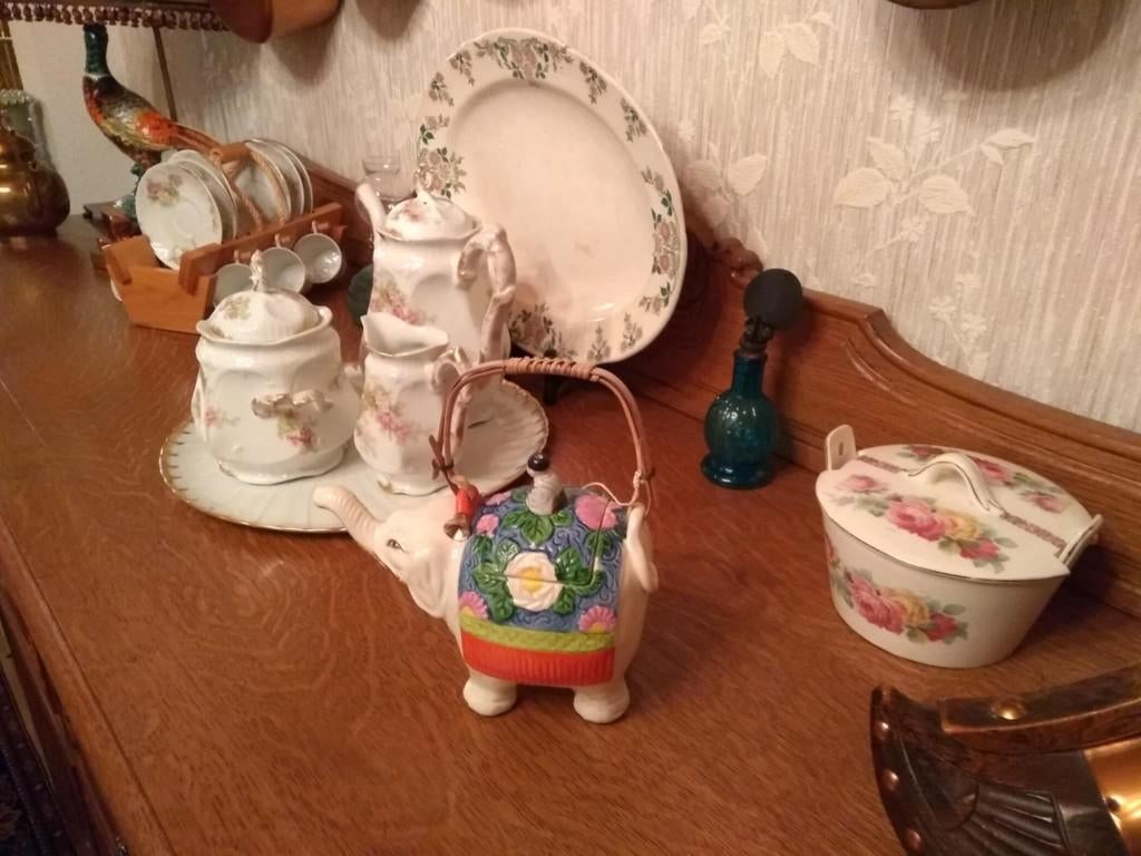 théière ancienne éléphant, Enlèvement