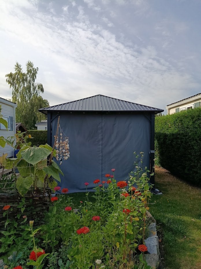Tuinpaviljoen, 3x3,65m Stalen dak, 100% weerbestendig, 500€, Ophalen, Zo goed als nieuw, Tuinpaviljoen