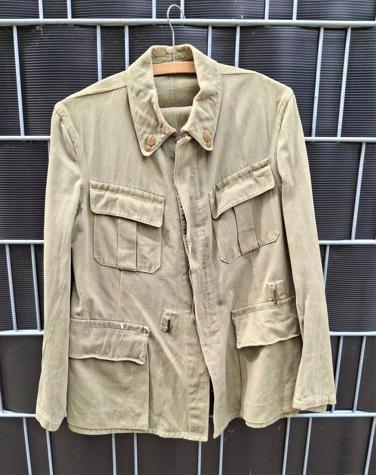 Stal uniform rijkswacht, Ophalen