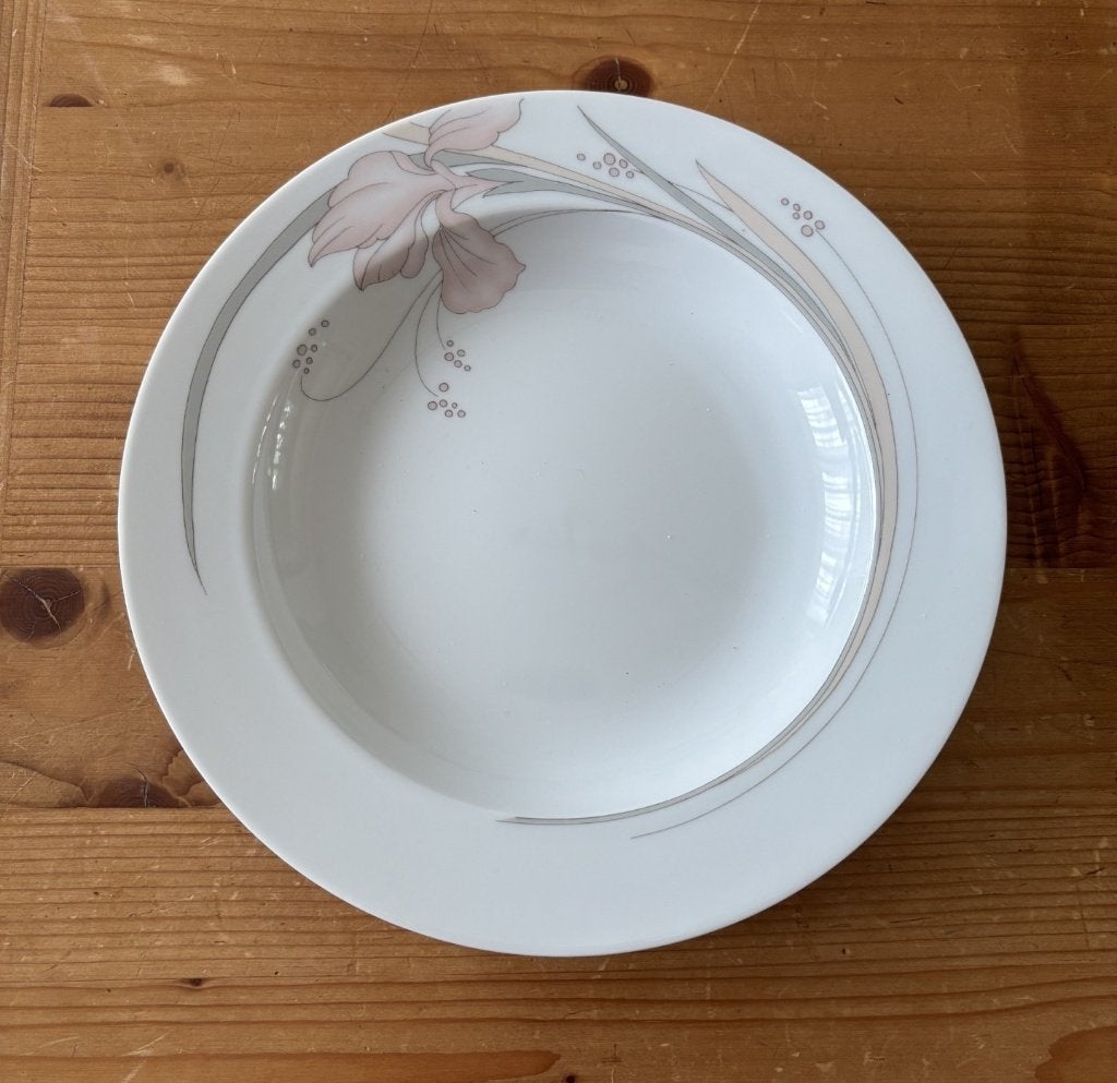 Service complet en porcelaine blanche Eschenbach, Enlèvement