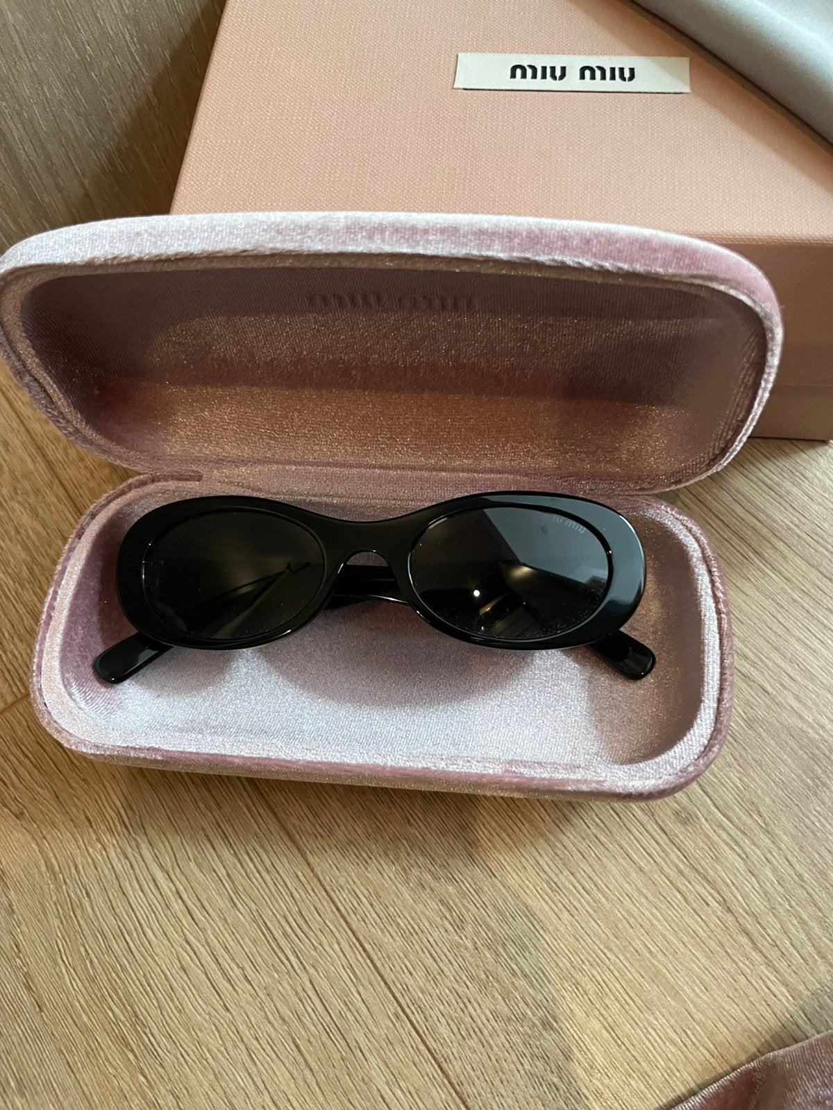Miu Miu Zonnebril, Ophalen of Verzenden, Nieuw, Zonnebril