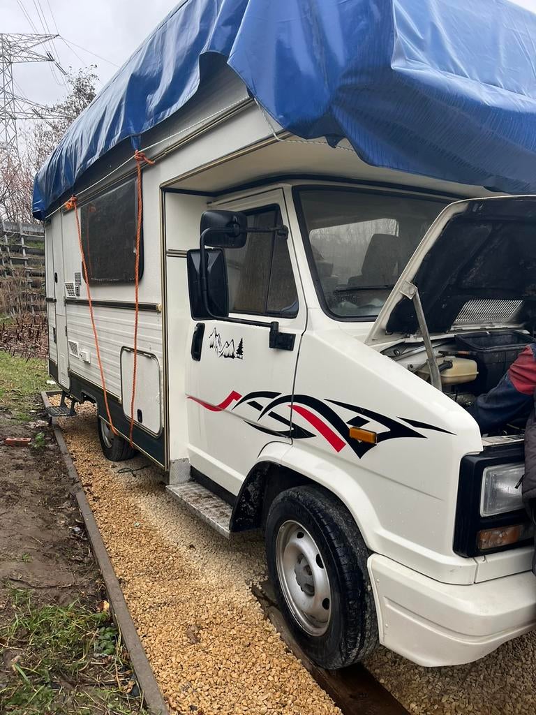 Stacaravan j5 turbodiesel, Caravans en Kamperen, Caravans, Overige merken, Schokbreker, Lengtebed, 5 tot 6 meter