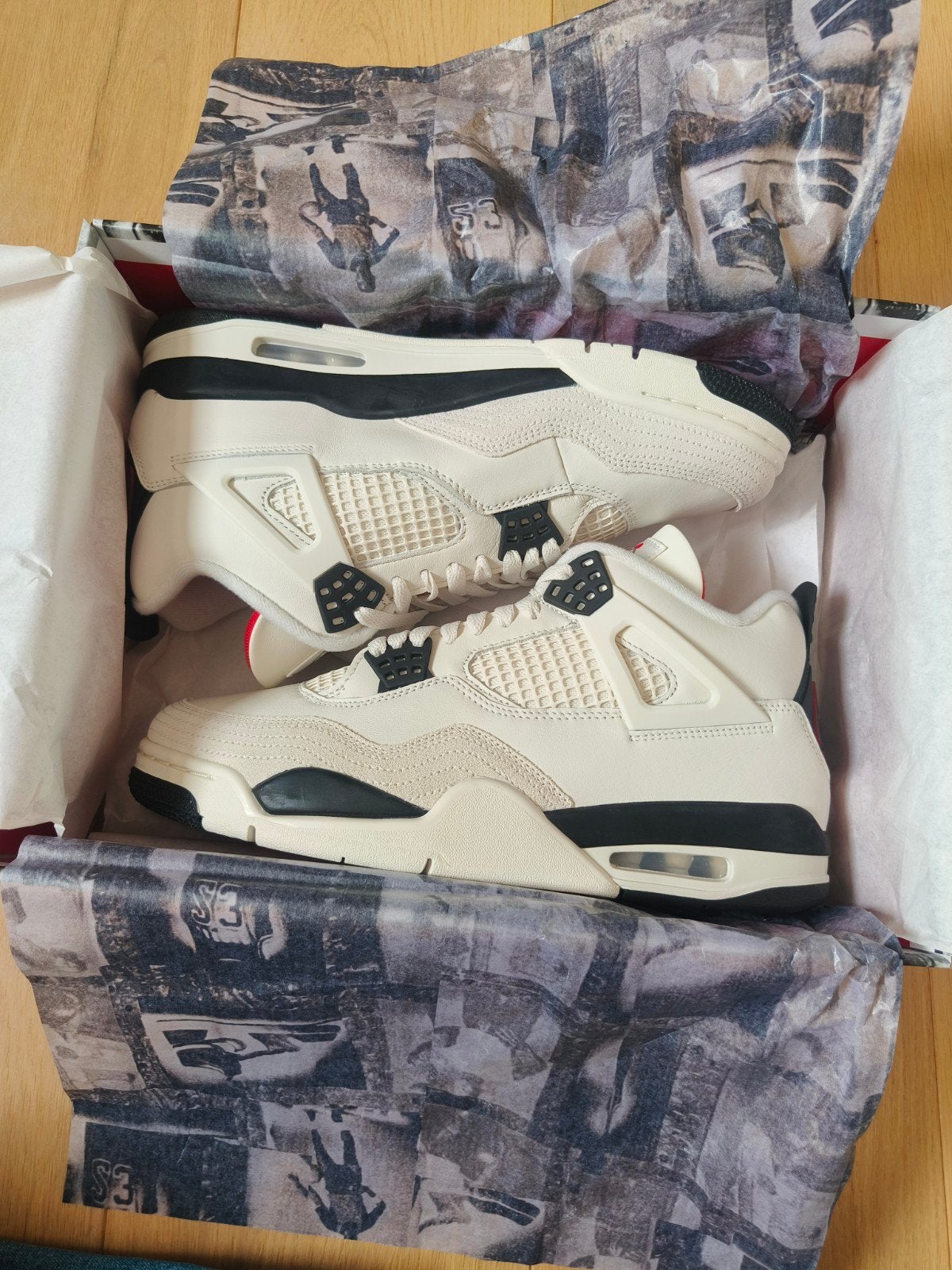 Air Jordan 4 Retro OG Flight Club – EU 44.5 – NIEUW, Kleding | Heren, Schoenen, Wit, Nieuw, Ophalen of Verzenden, Sneakers