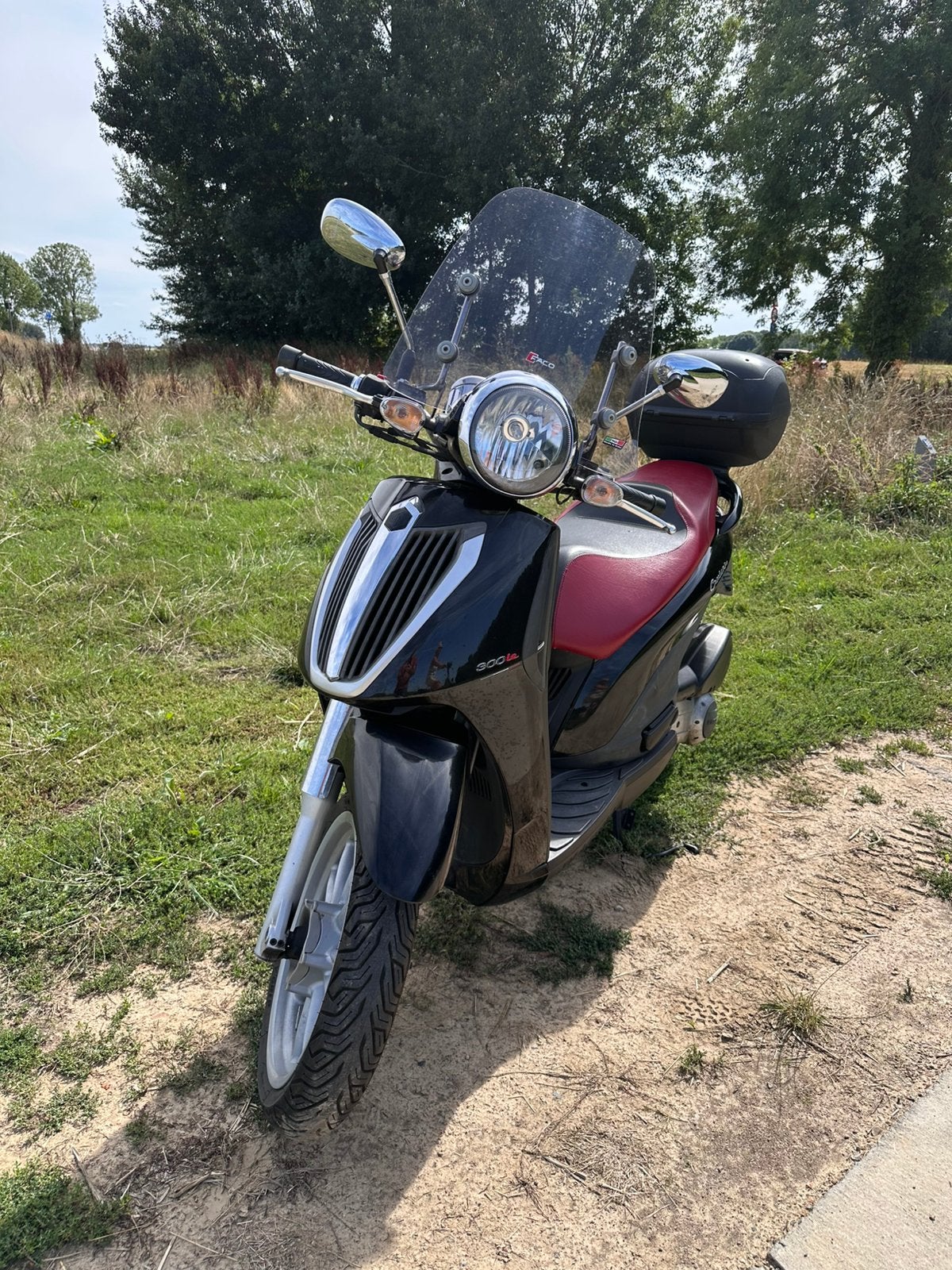 Unique Piaggio Carneby 300i de 2009, 300 cm³, Scooter, Occasion, Particulier