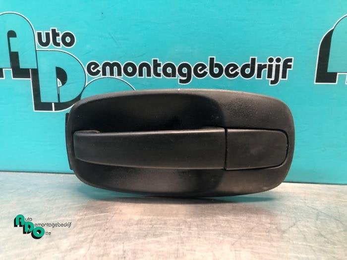 Poignée portière arrière camionnette d'un Opel Vivaro (Vi, -, Opel, 3 mois de garantie, Utilisé