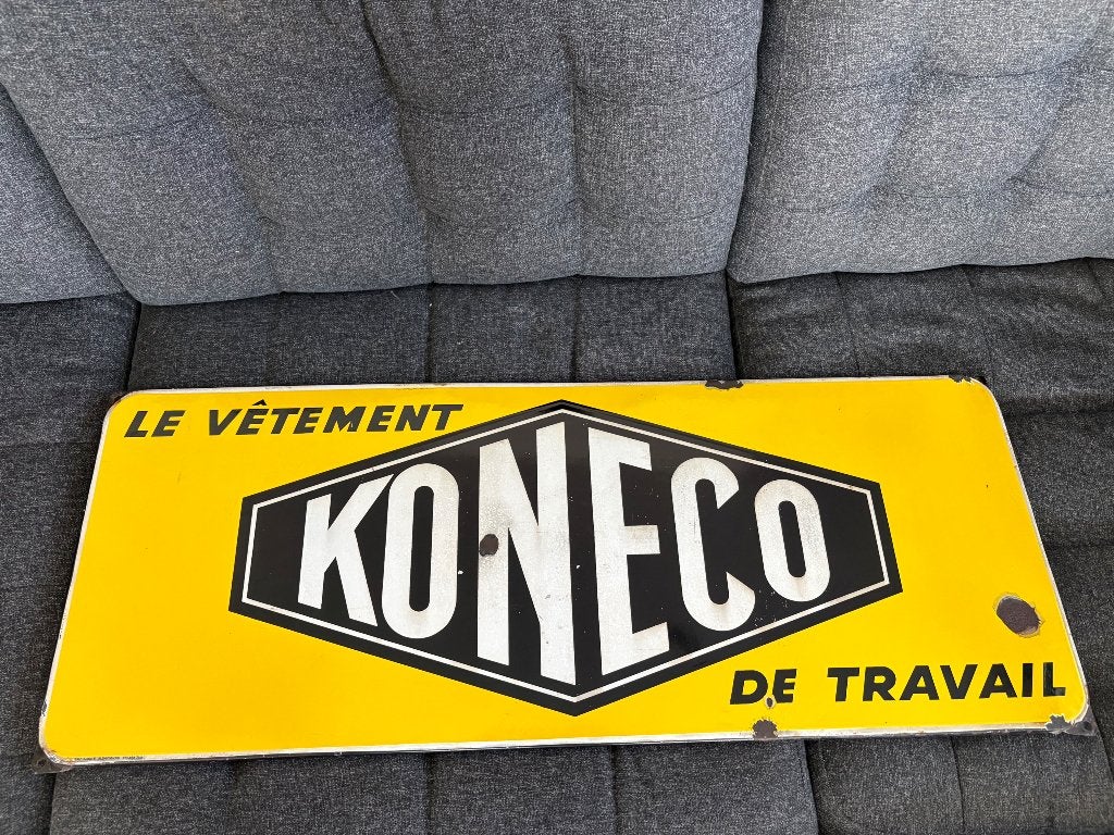 Assiette émaillée Koneco, Enlèvement