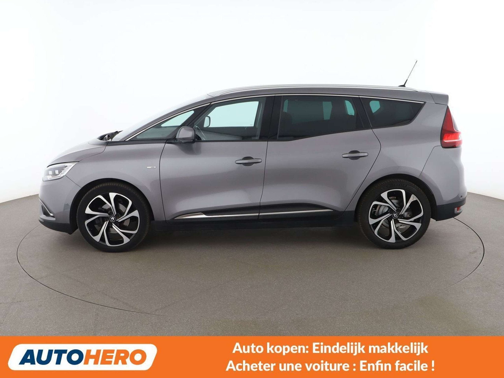 Renault Grand Scénic 1.5 dCi Energy BOSE-Edition (bj 2017), Auto's, Gebruikt, Zwart, 7 zetels, https://public.car-pass.be/vhr/5e5c6419-59dd-4570-a418-72d8c4ff3b1f