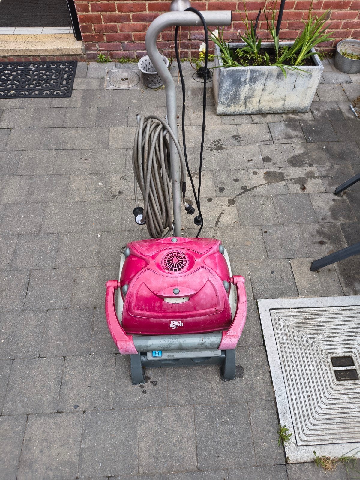 Robot de piscine Dirt Devil Fusions, Jardin & Terrasse, Accessoires de piscine, Enlèvement, Utilisé