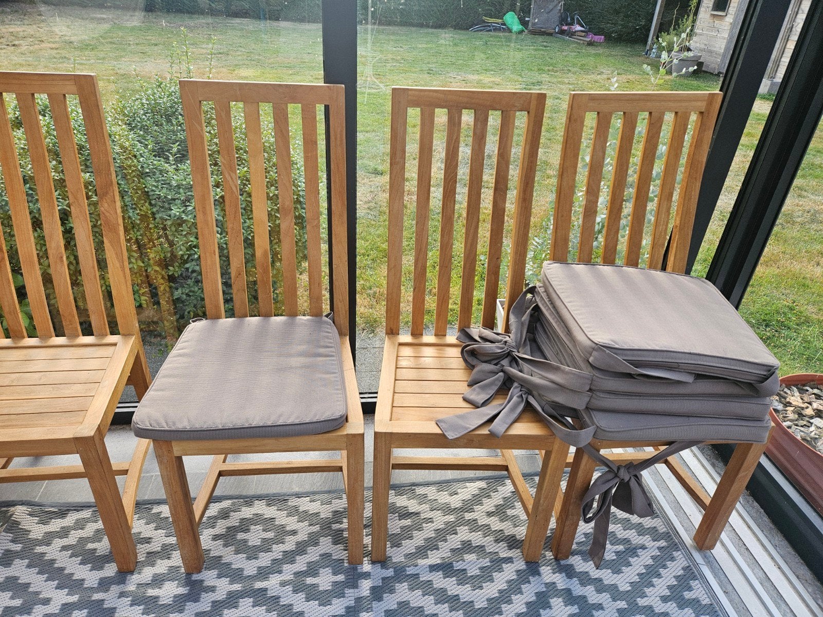 Teaken eetkamerstoelen in perfecte staat, Ophalen, Zo goed als nieuw, Landelijk