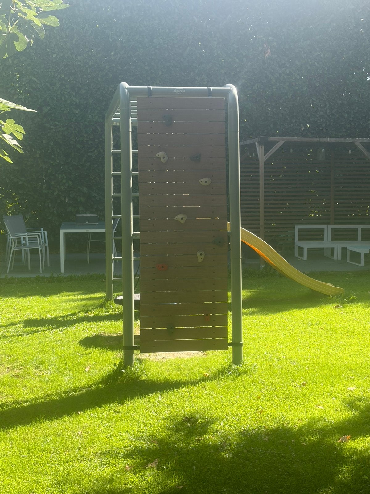 Berg playbase klimmuur, Ophalen, Zo goed als nieuw