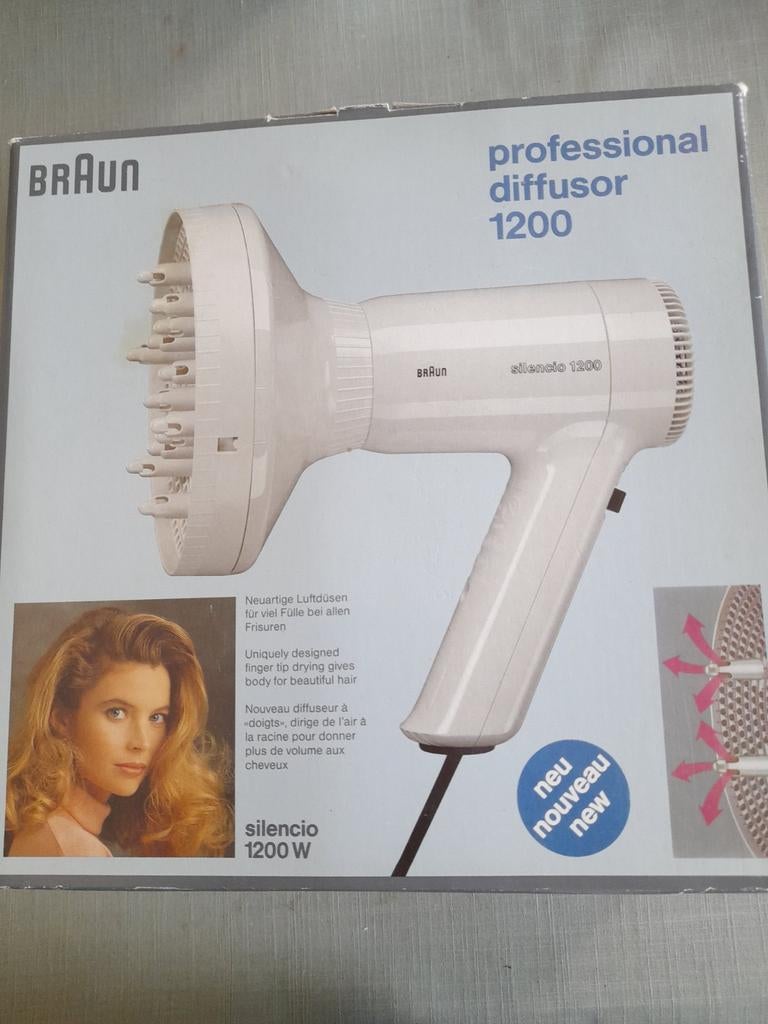 Braun - Compacte, stille föhn met diffuser, Ophalen of Verzenden