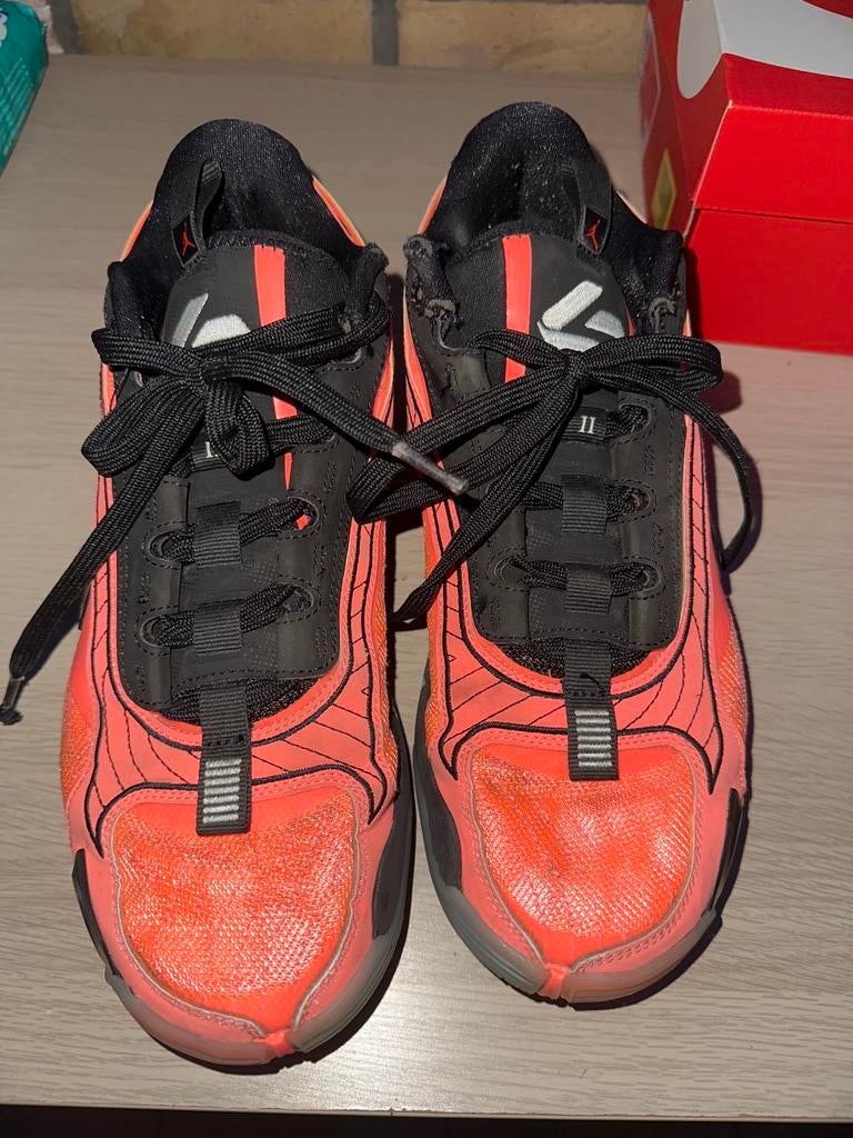 Jordan Luka 2 Orange/Black | Maat: 42,5, Enlèvement, Utilisé, Chaussures