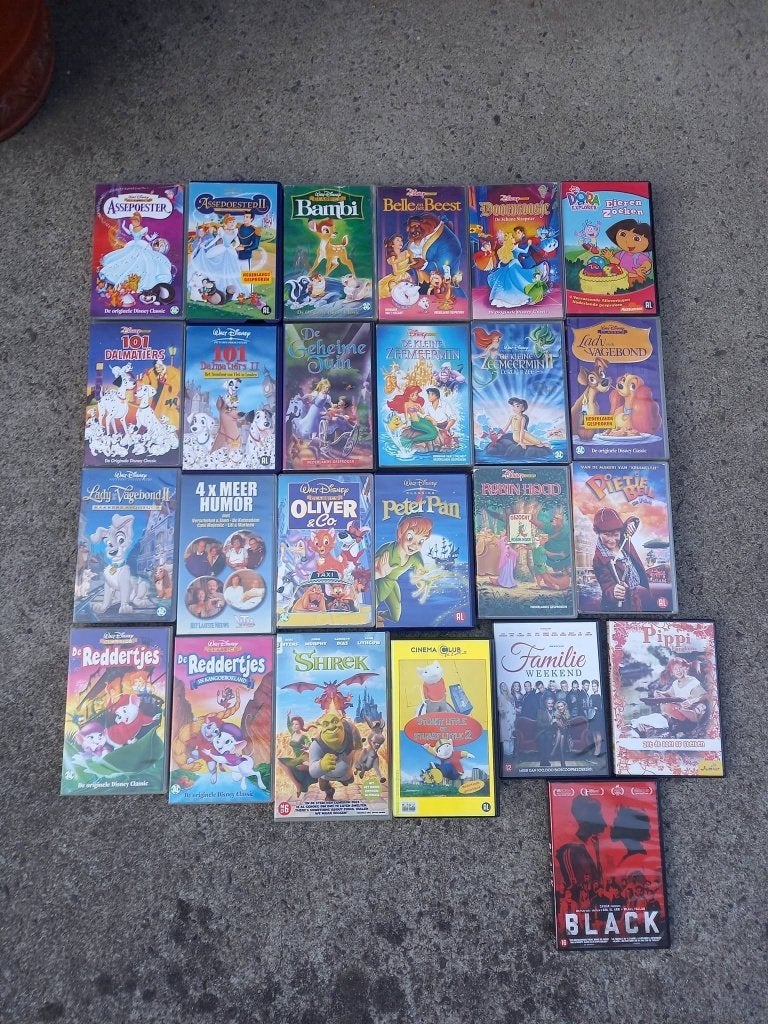 GRATIS 23 Video's + 2 dvd's, zeer goede staat, Gentbrugge, Cd's en Dvd's, Ophalen