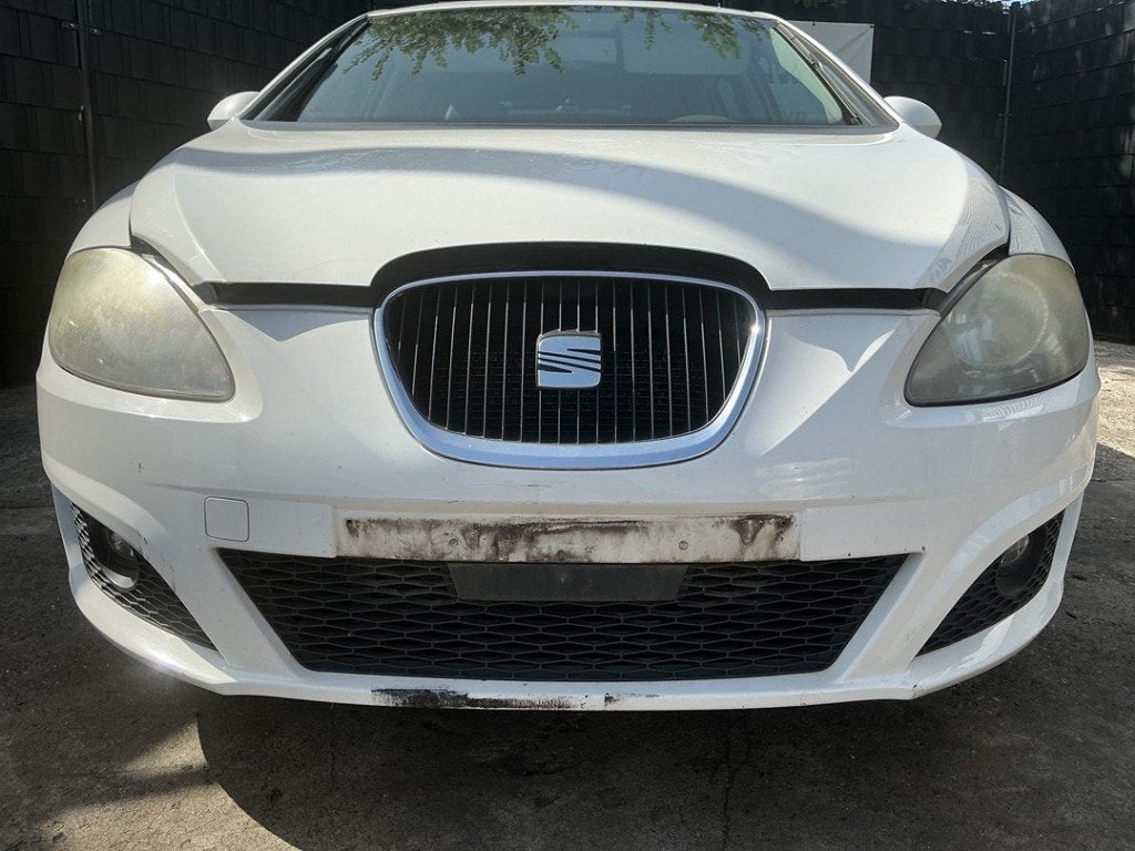 BUMPER VOOR Seat Leon (1P1) (|1P0807217DR|), Auto-onderdelen, Gebruikt, Voor, Service@seat.de, Bumper