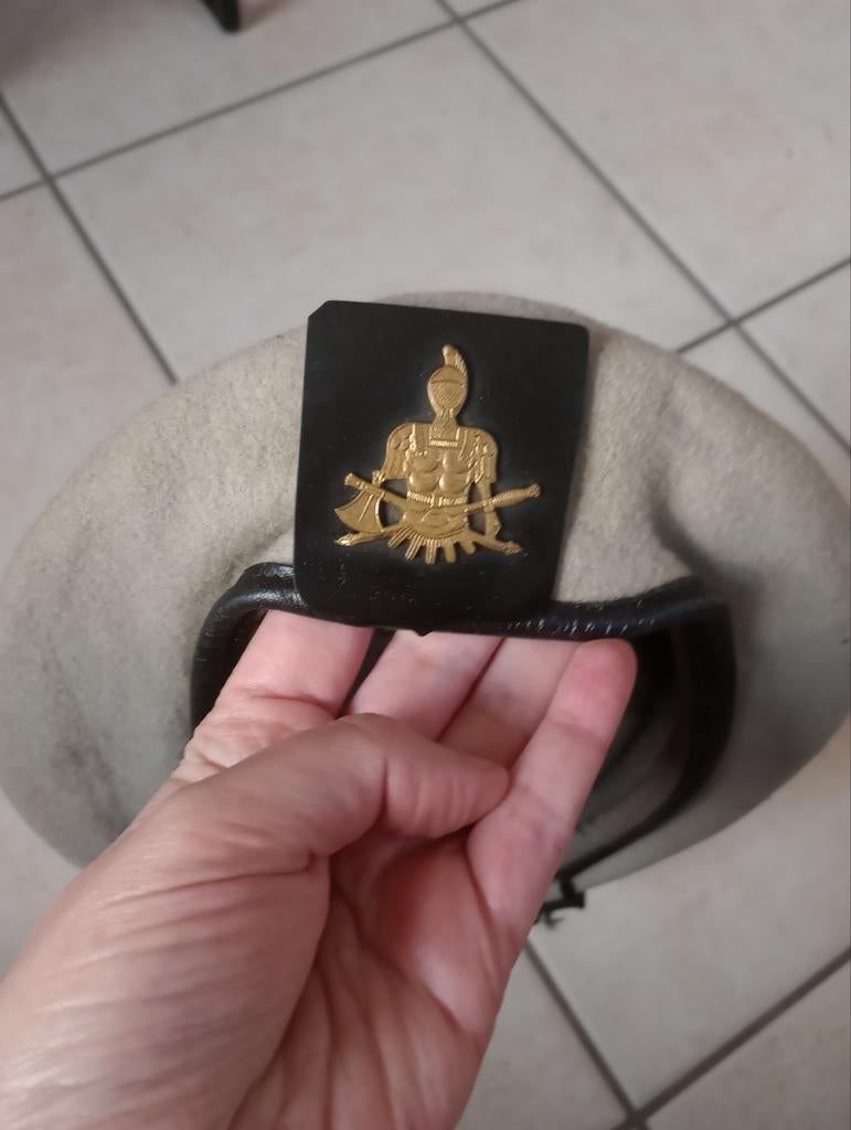 Béret du génie armée belge, Enlèvement ou Envoi