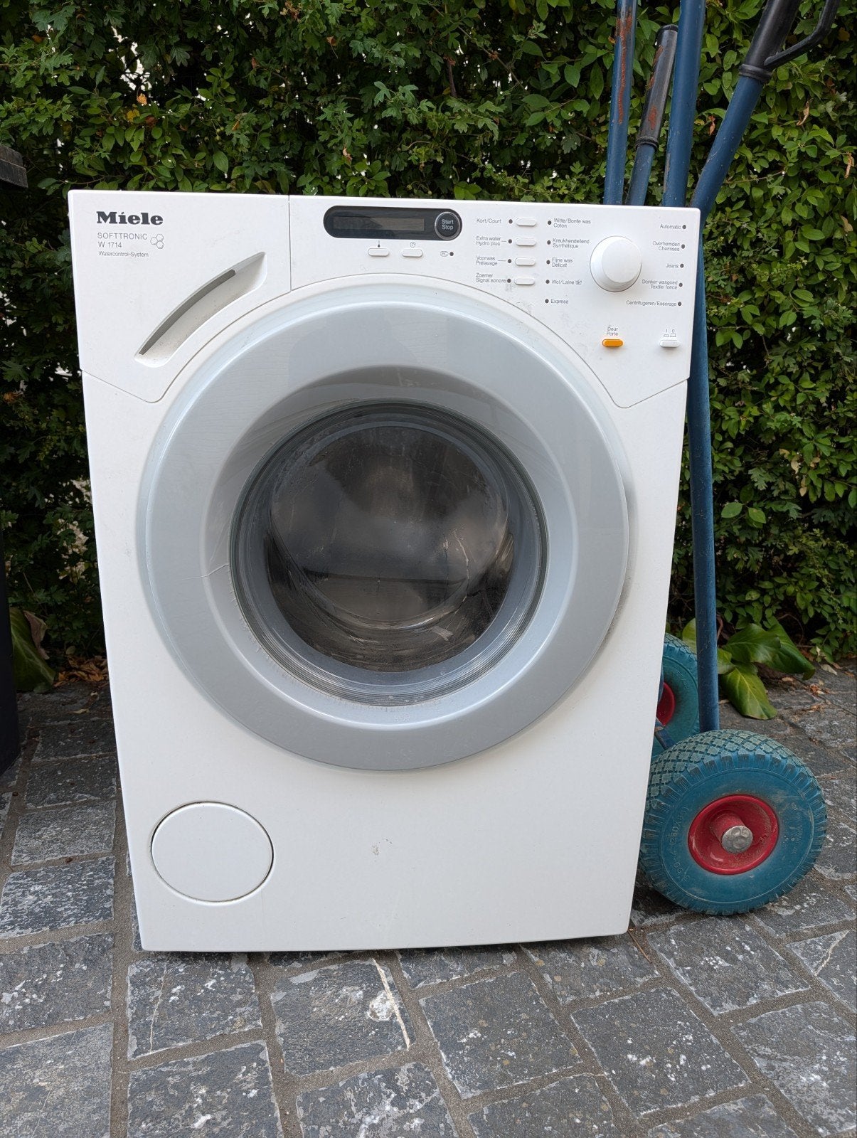 Miele Softtronic w 1714, Elektronische apparatuur, Ophalen, 1200 tot 1600 toeren, 4 tot 6 kg, Voorlader
