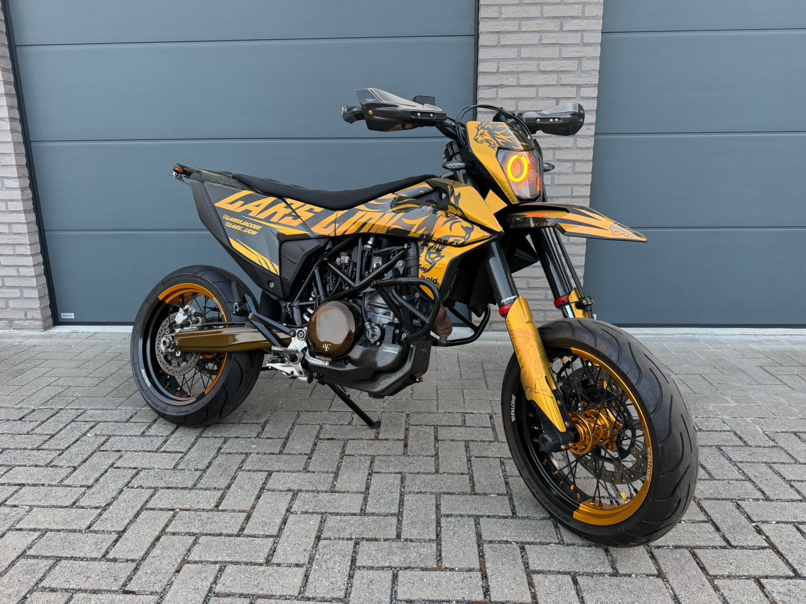 KTM 690 SMC R uit 2022 – de allereerste motor van Lars Lion, Motoren, Motoren | KTM, Bedrijf, SuperMoto