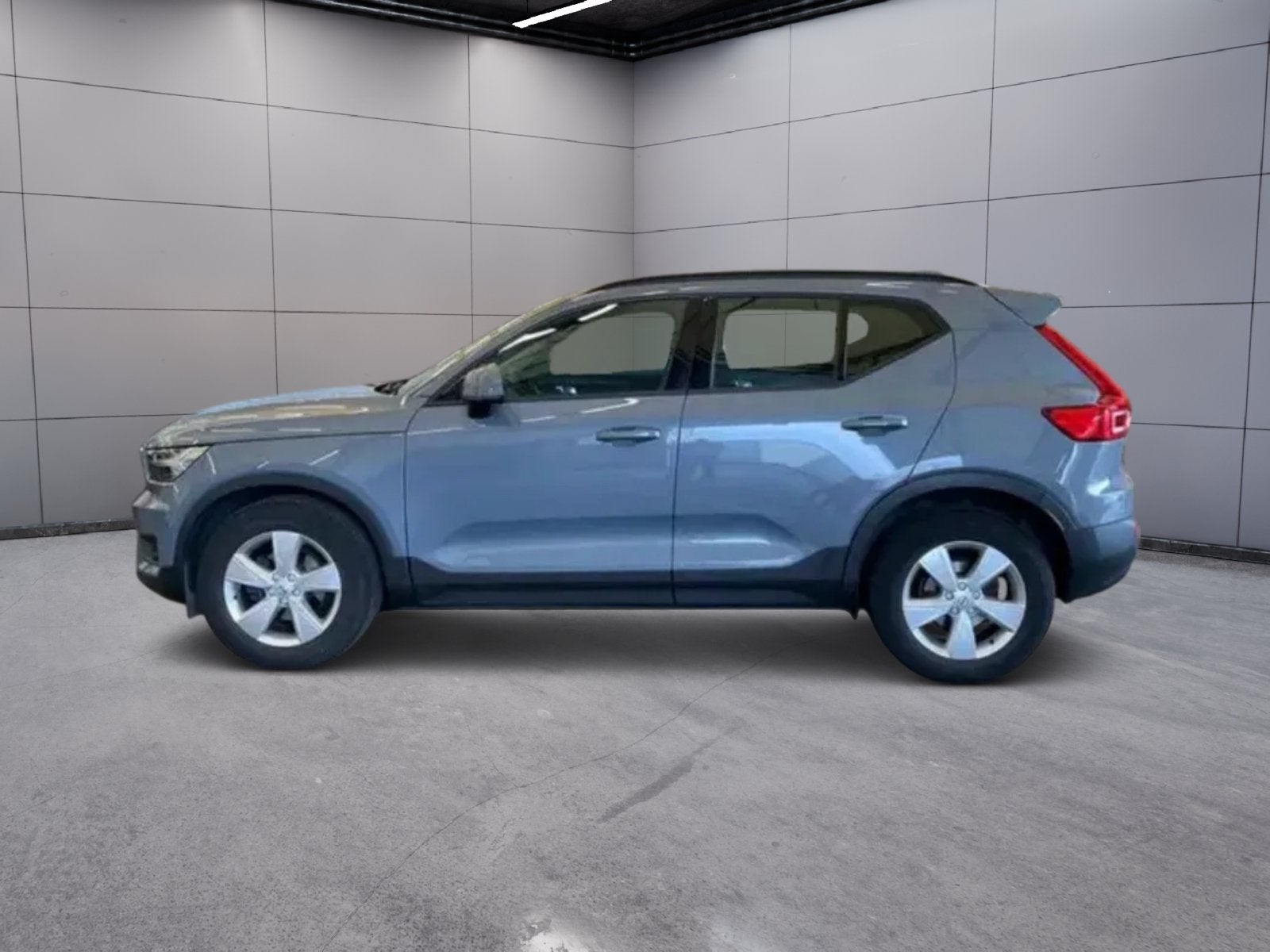 Volvo XC40 1.5 T2 Momentum Core, Voorwielaandrijving, Stof, 4 cilinders, SUV of Terreinwagen