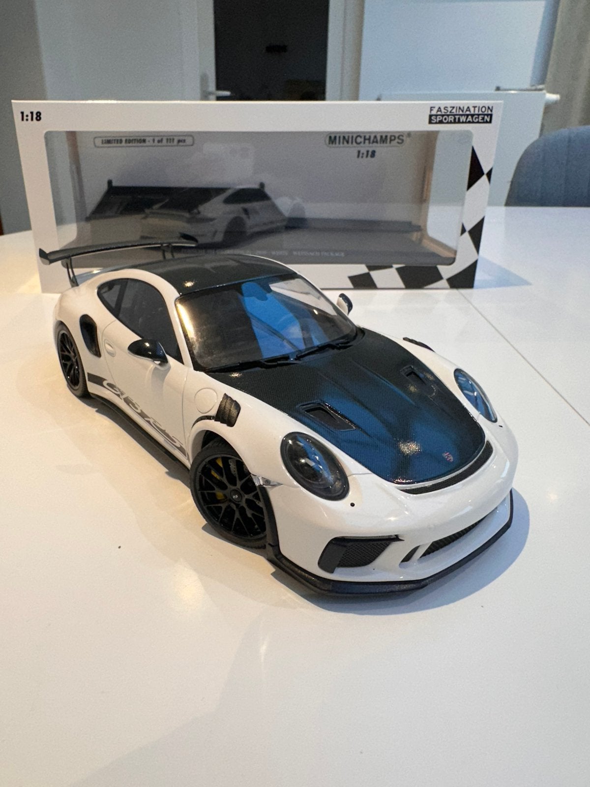 PORSCHE 911 GT3 RS (991.2) Minichamps 1/18, Enlèvement ou Envoi, Neuf, Voiture, MiniChamps