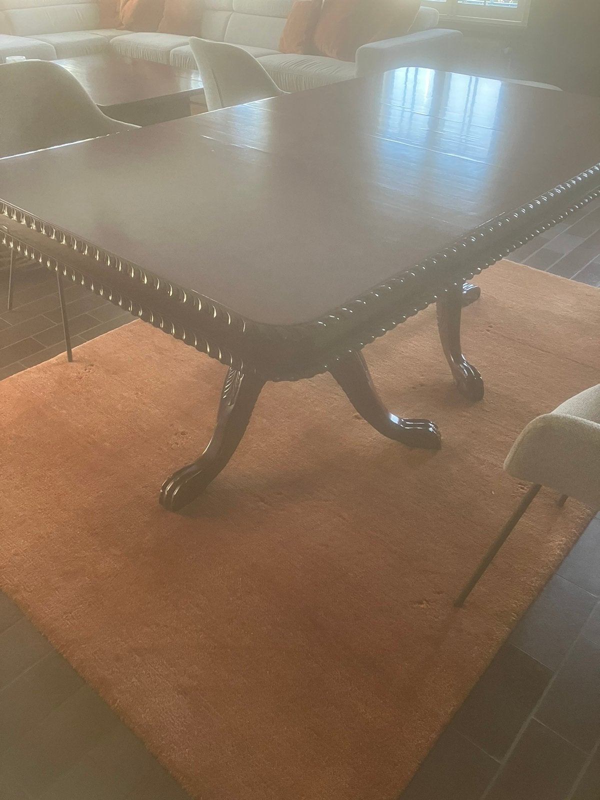 Grote uitsschuifbare  eettafel, Ophalen
