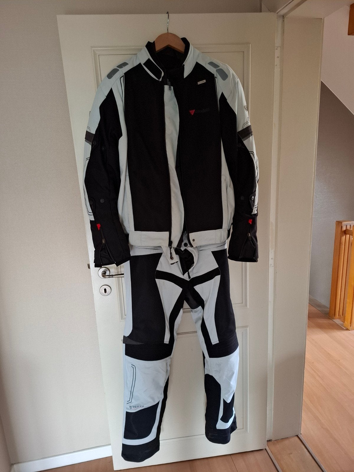 Modeka 2 delig motorpak, Enlèvement