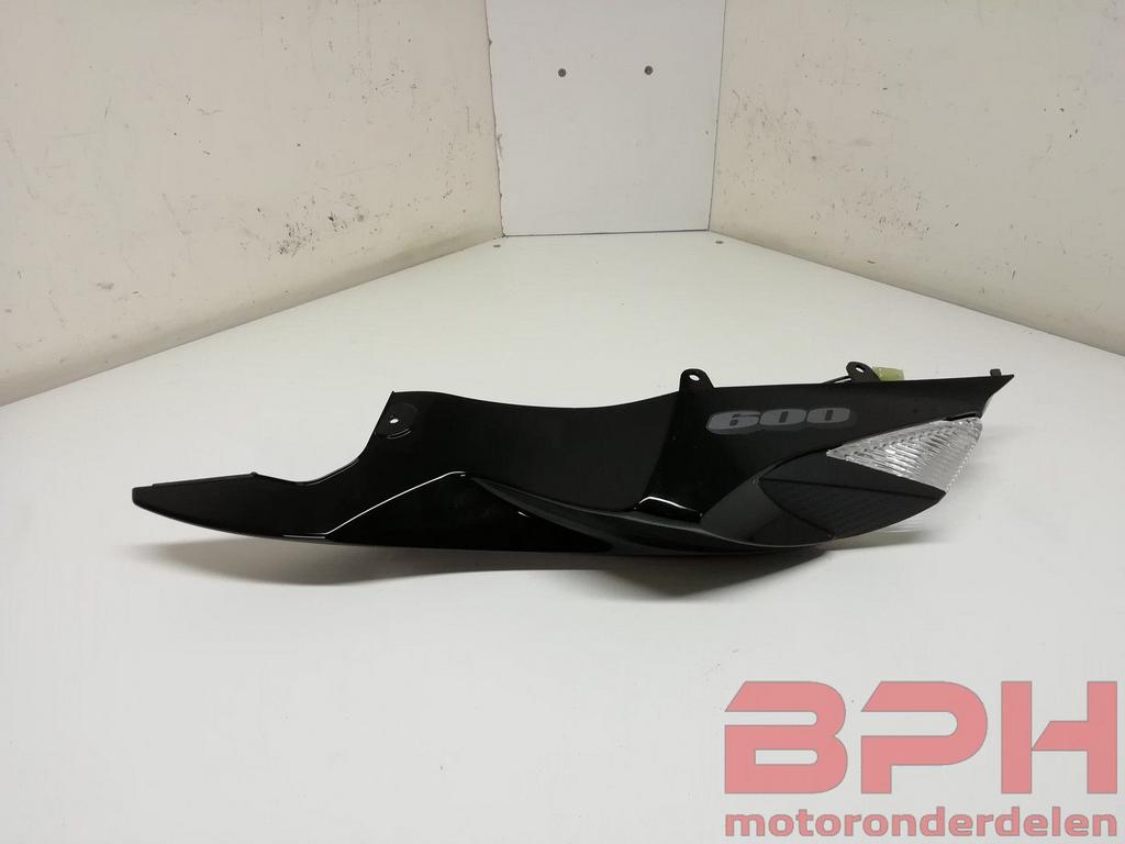 Achterkuip links Suzuki GSX-R 600 750 L1 L2 L3 L4 L5 L6 L7 2, -, -, Nieuw, Ophalen of Verzenden