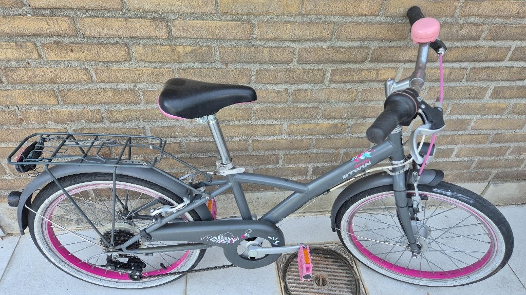 👍 als Nieuw Meisjesfiets B-Twin 20 inch + Mooi Helm =>, Ophalen, B-Twin, Versnellingen, Zo goed als nieuw