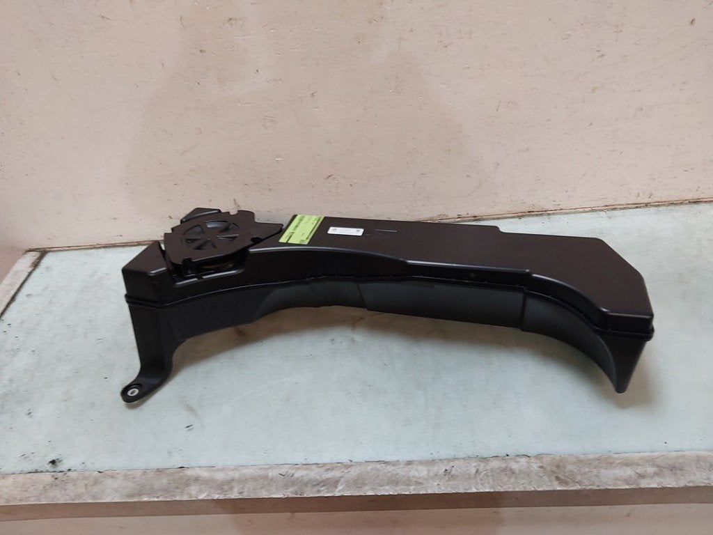 SUBWOOFER Volkswagen Tiguan (CT1) (01-2023/-) (|571035621|), Gebruikt, Volkswagen, Volkswagen AG, Kundenbetreuung@volkswagen.de