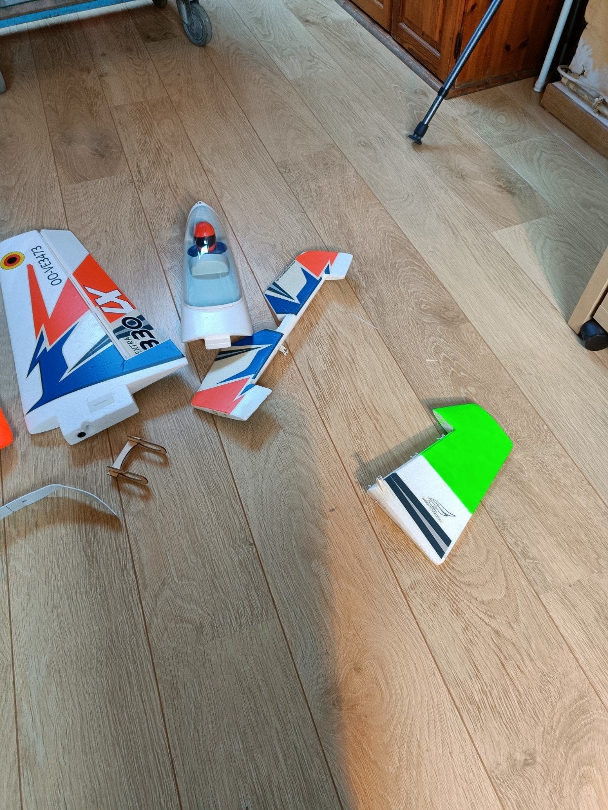 Extra 330 L'x multiplexonderdelen, Ophalen, Gebruikt