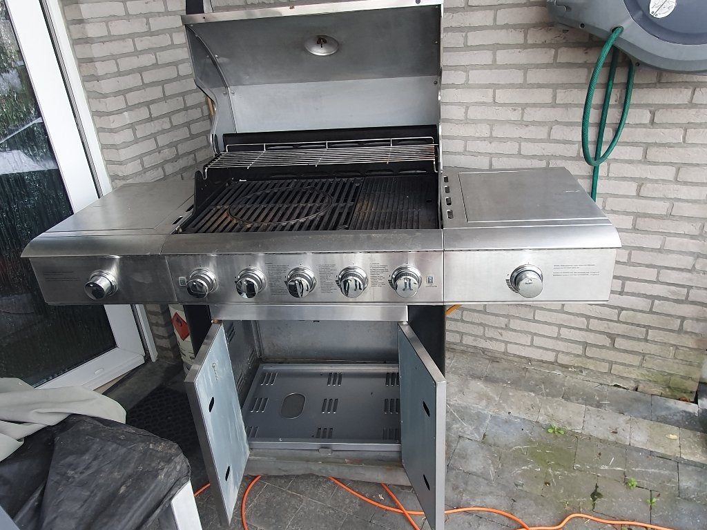 BBQ, Enlèvement, Utilisé