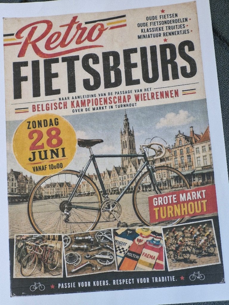 éérste  editie openlucht retrofietsbeurs Turnhout, Fietsen en Brommers, Ophalen