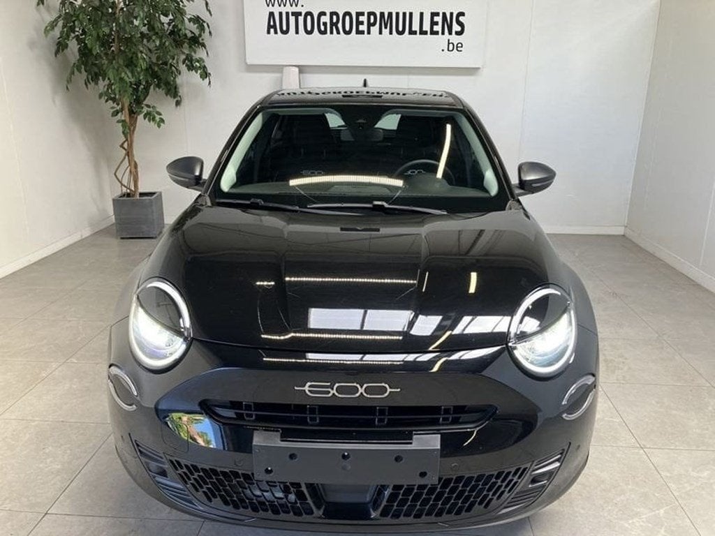 Fiat 600 1.2 Hybrid 100cv DCT, Auto's, Fiat, Automaat, 75 kW, Emergency brake assist, 109 g/km
