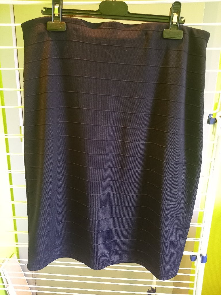jupe jusqu'aux genoux, Taille 42/44 (L), Enlèvement ou Envoi, Comme neuf, MS Mode