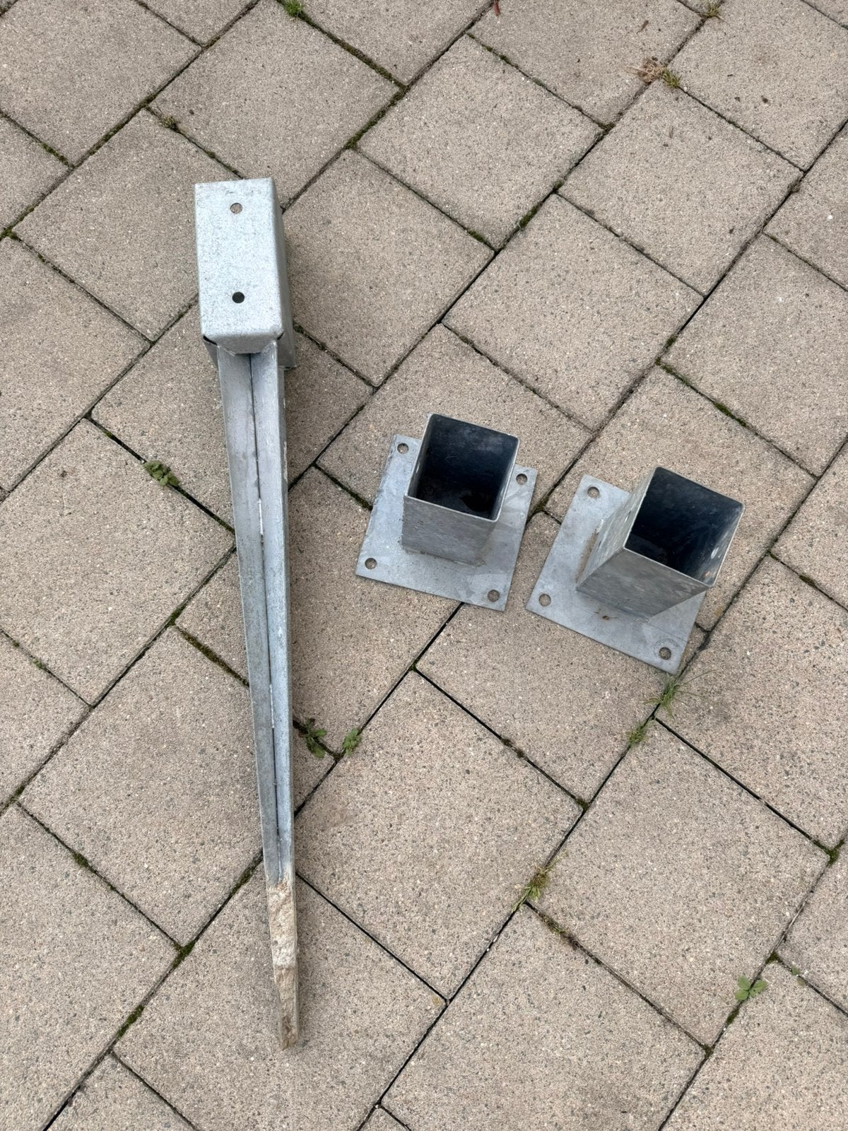 3 supports de mât (1 avec ancrage) Livré gratuitement à Gand, Bricolage & Construction, Quincaillerie & Fixations, Enlèvement ou Envoi