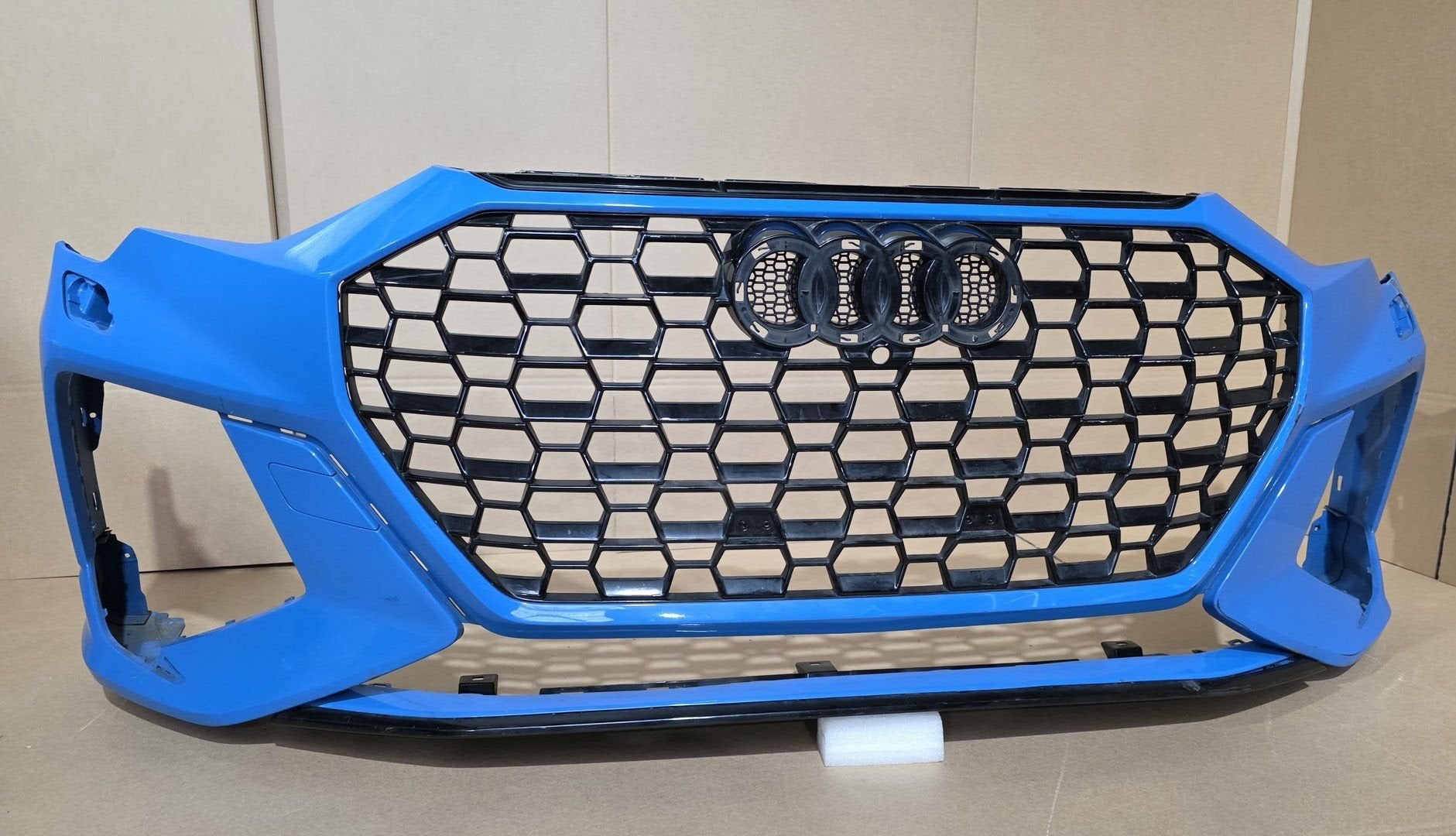Voorbumper Audi Q3 F3 83A RSQ3 Origineel Bumper 83A807437K, -, Origine de la pièce connue, Audi, Utilisé
