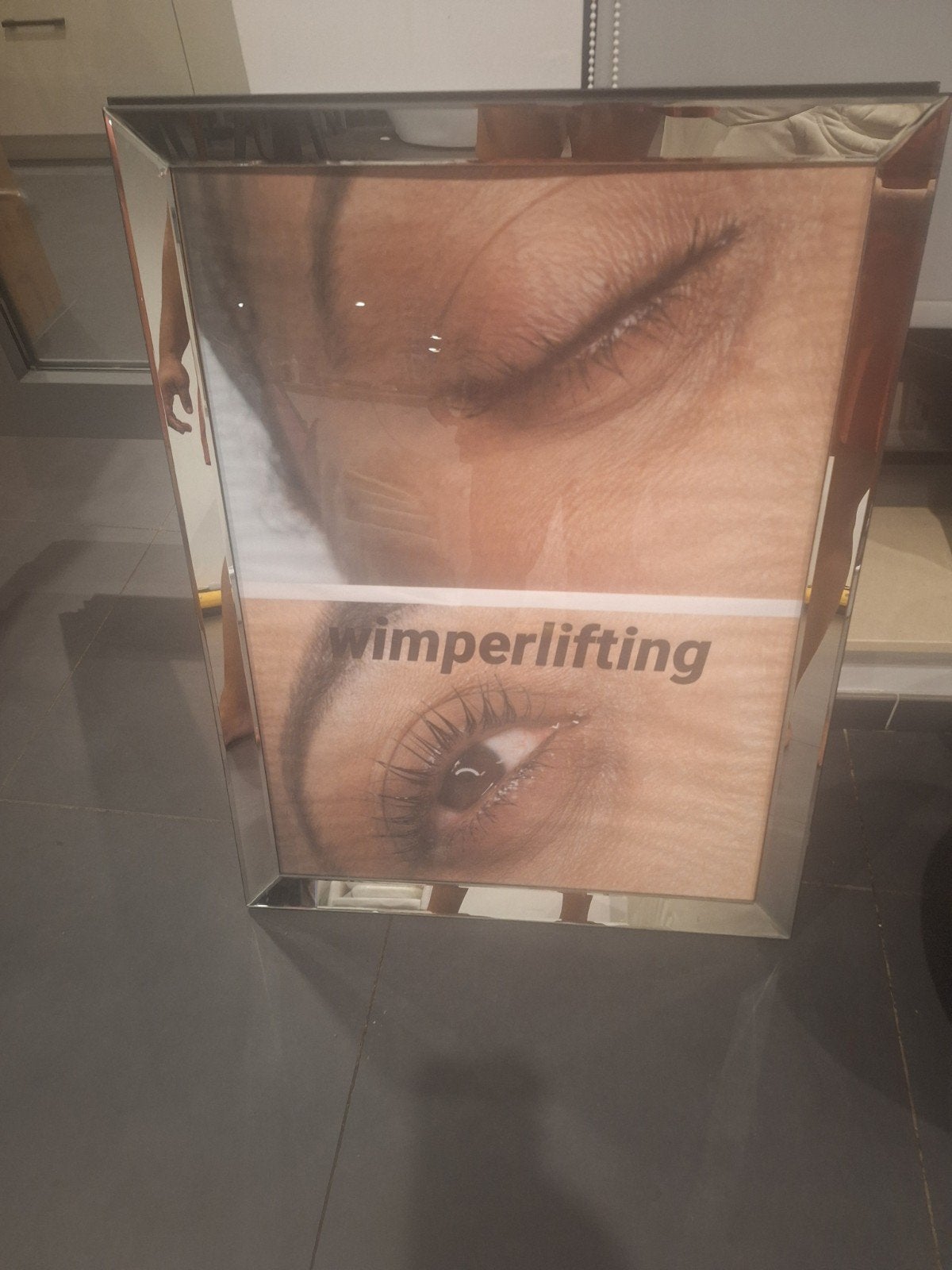 Ingelijste decoratie – Wimperlifting / Schoonheidssalon, Ophalen