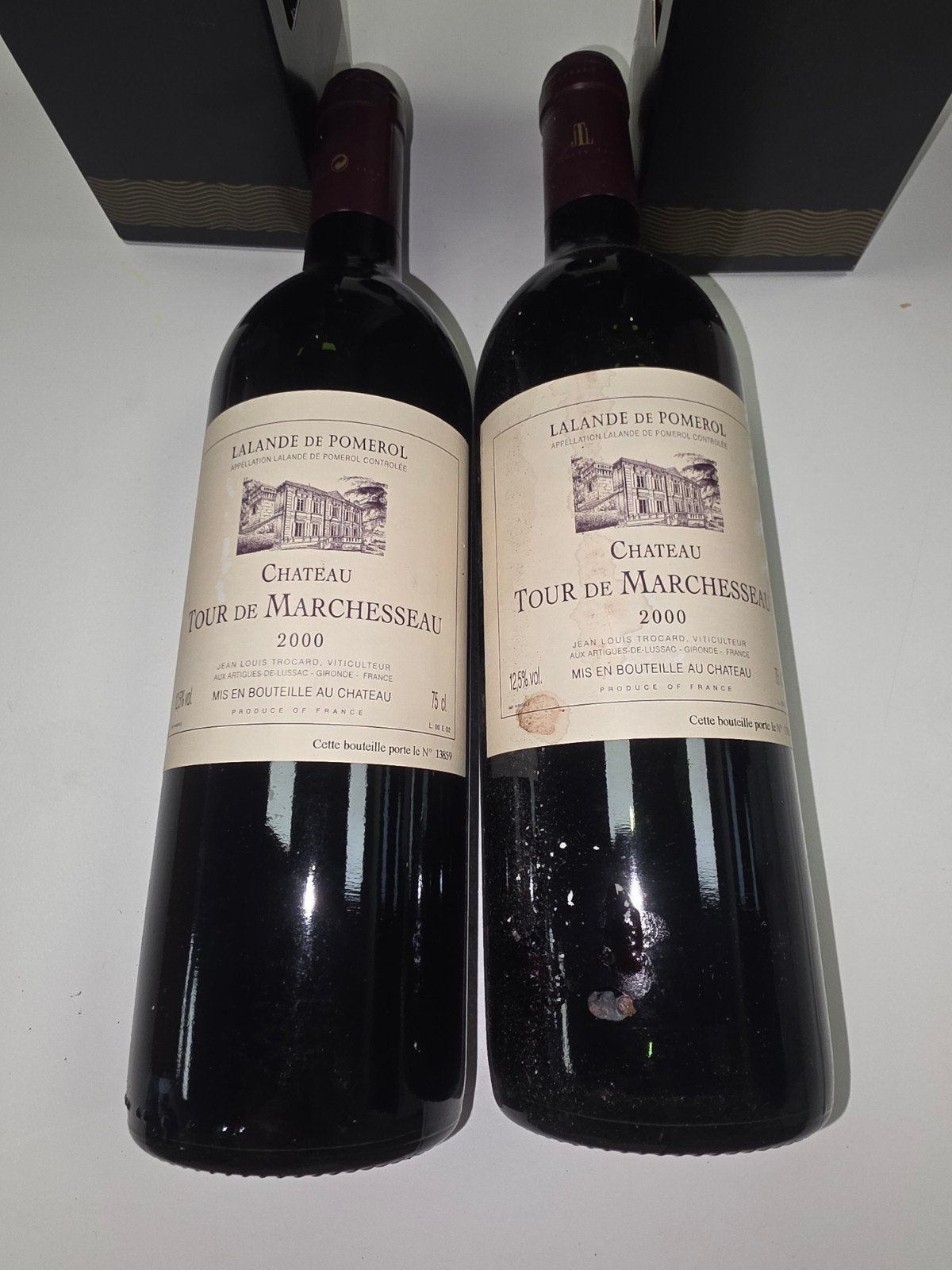 Lot van 2 flessen Château Tour de Marchesseau 2000 – Lalande, Ophalen