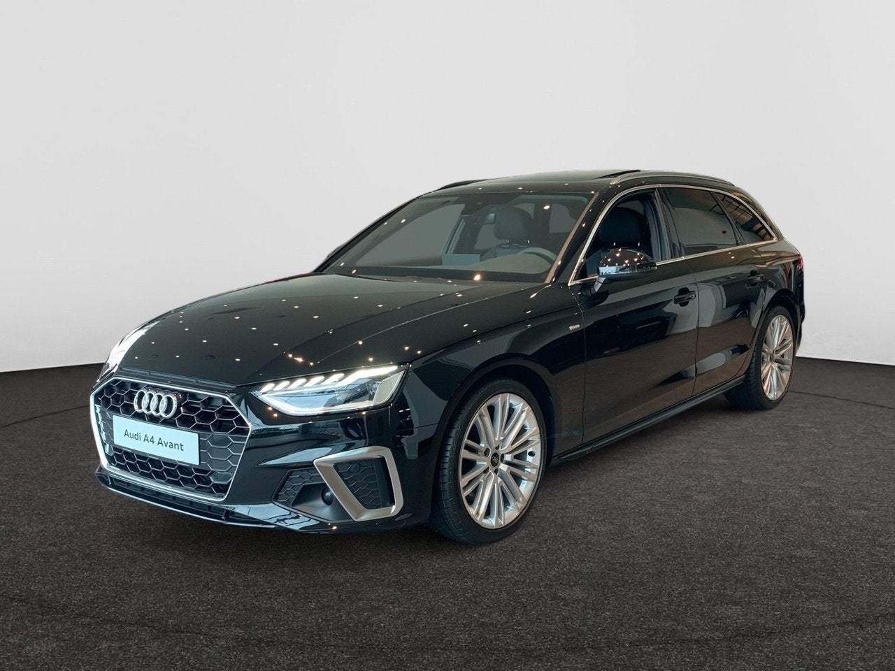 Audi A4 Avant BUSINESS EDITION S-LINE 30 TDI 136 PK S-TRONIC, Automaat, A4, Zwart, Lederen bekleding