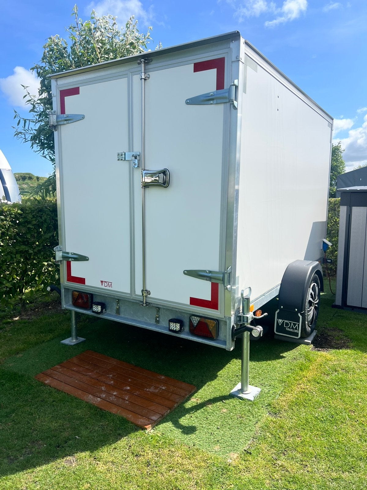 Gesloten ongeremde aanhangwagen voor de camper, Enlèvement, Comme neuf
