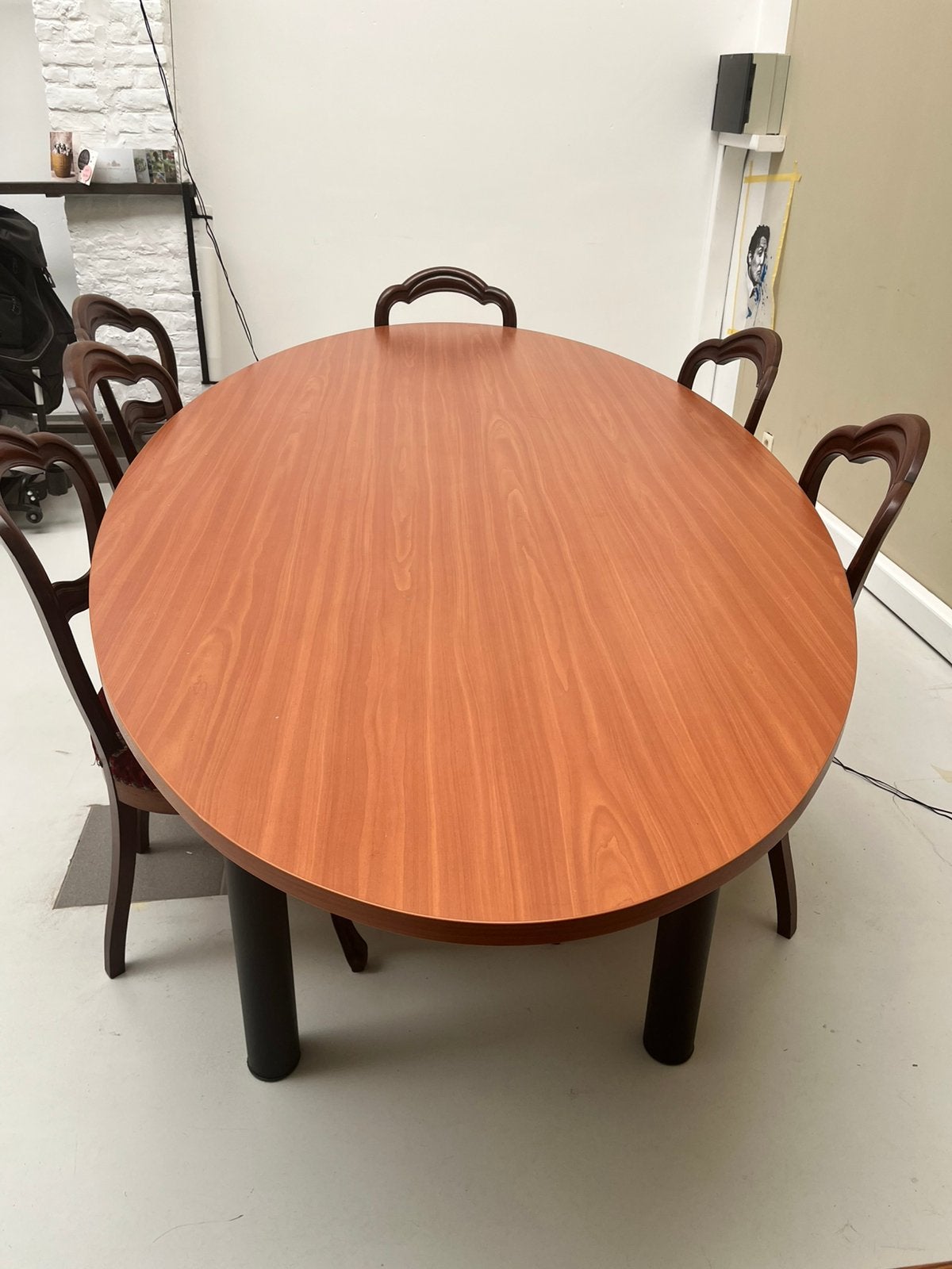 Grote ovale tafel, Ophalen