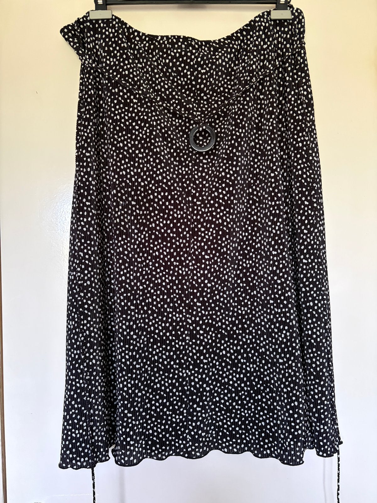Zwarte plooirok met stippen — Canda by C&A — EUR 52/FR 54, Kleding | Dames, Grote Maten, Ophalen of Verzenden, Zo goed als nieuw