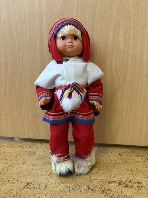 Vintage Finse Sámi klederdracht pop, Ophalen, Zo goed als nieuw, Pop